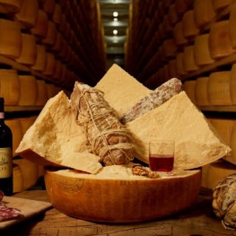 Vendita Parmigiano Reggiano 48 mesi